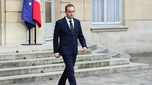 Fransa'da Lecornu Yeniden Başbakan Atandı
