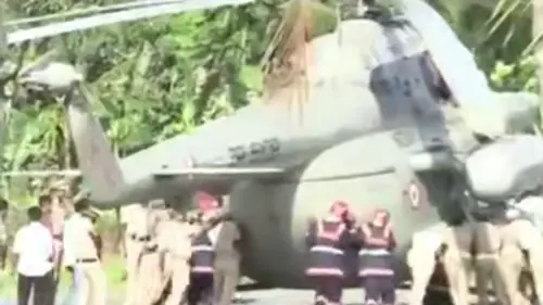 Hindistan Cumhurbaşkanı'nın Helikopteri Betonla Kaplı Alana Saplandı