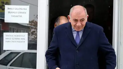 Gürsel Tekin'den 'dışkı' açıklaması: "Bardağı taşırdılar"