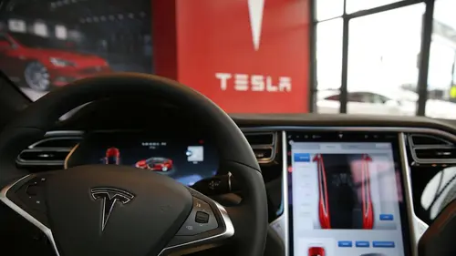 Tesla, Yaklaşık 13 Bin Aracını Geri Çağırıyor