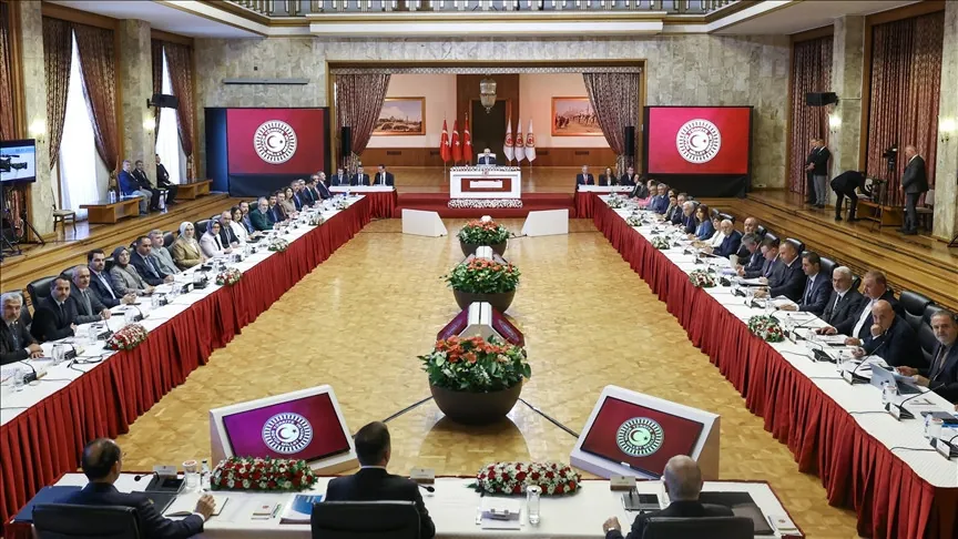 Son dakika: Komisyon heyeti İmralı'ya gitti...