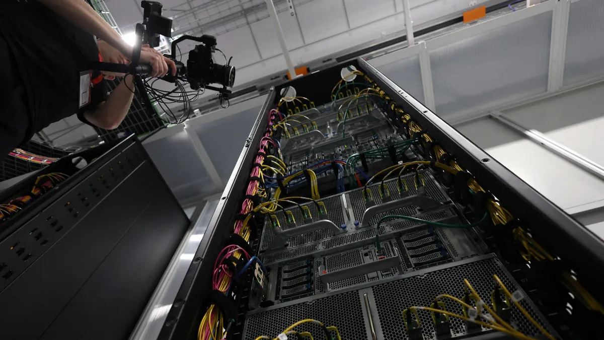 Trump'tan Nvidia yapay zeka çiplerinin Çin'e ihracına yeşil ışık