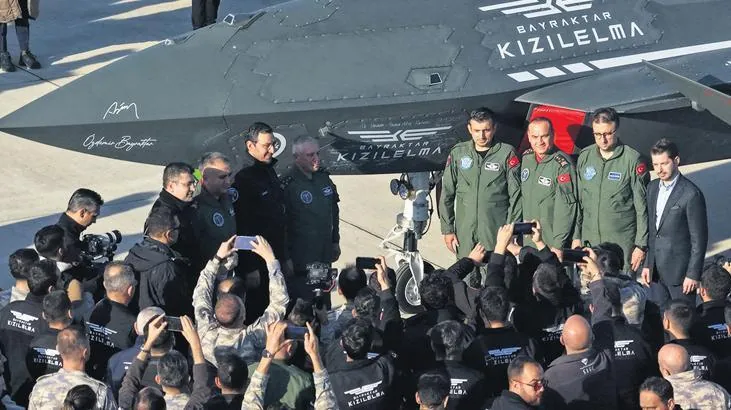 Dünya Havacılık tarihinde ilk! KIZILELMA uçtu MURAD gördü GÖKDOĞAN vurdu