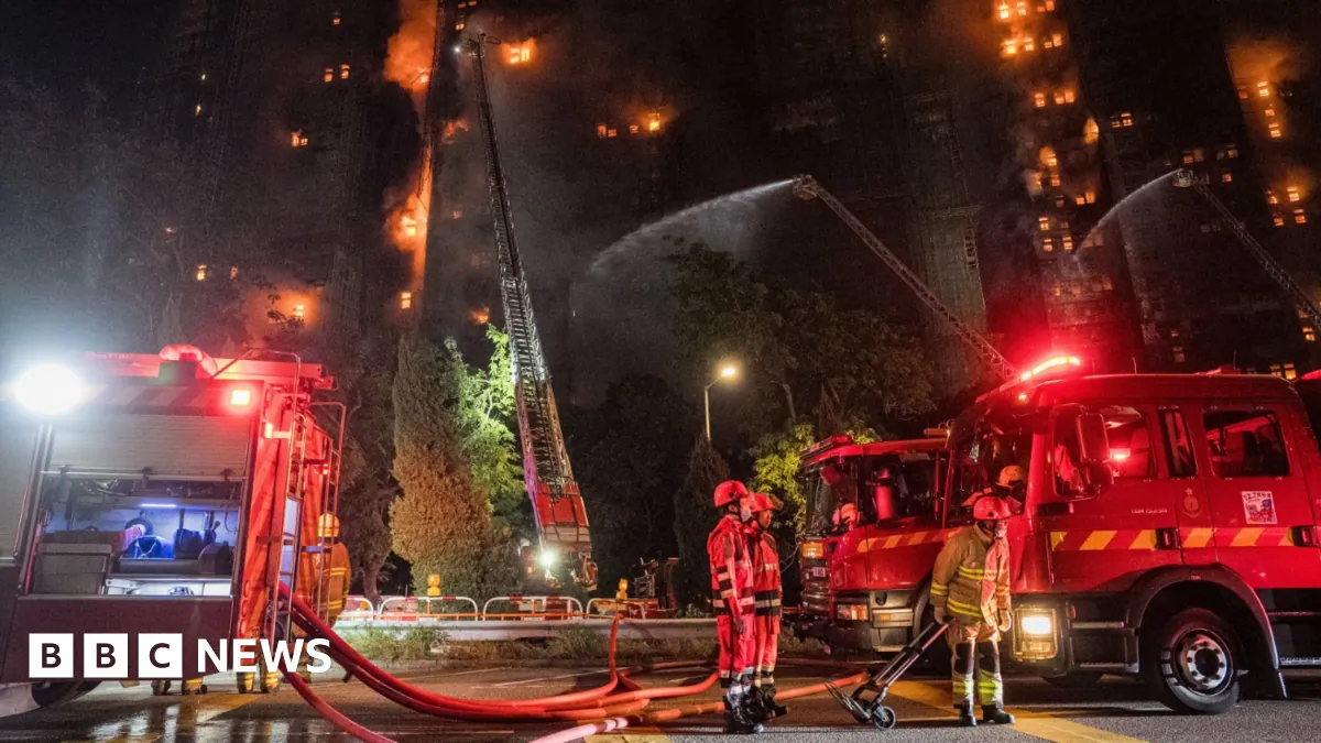 Hong Kong'da Yangın: En Az 13 Ölü
