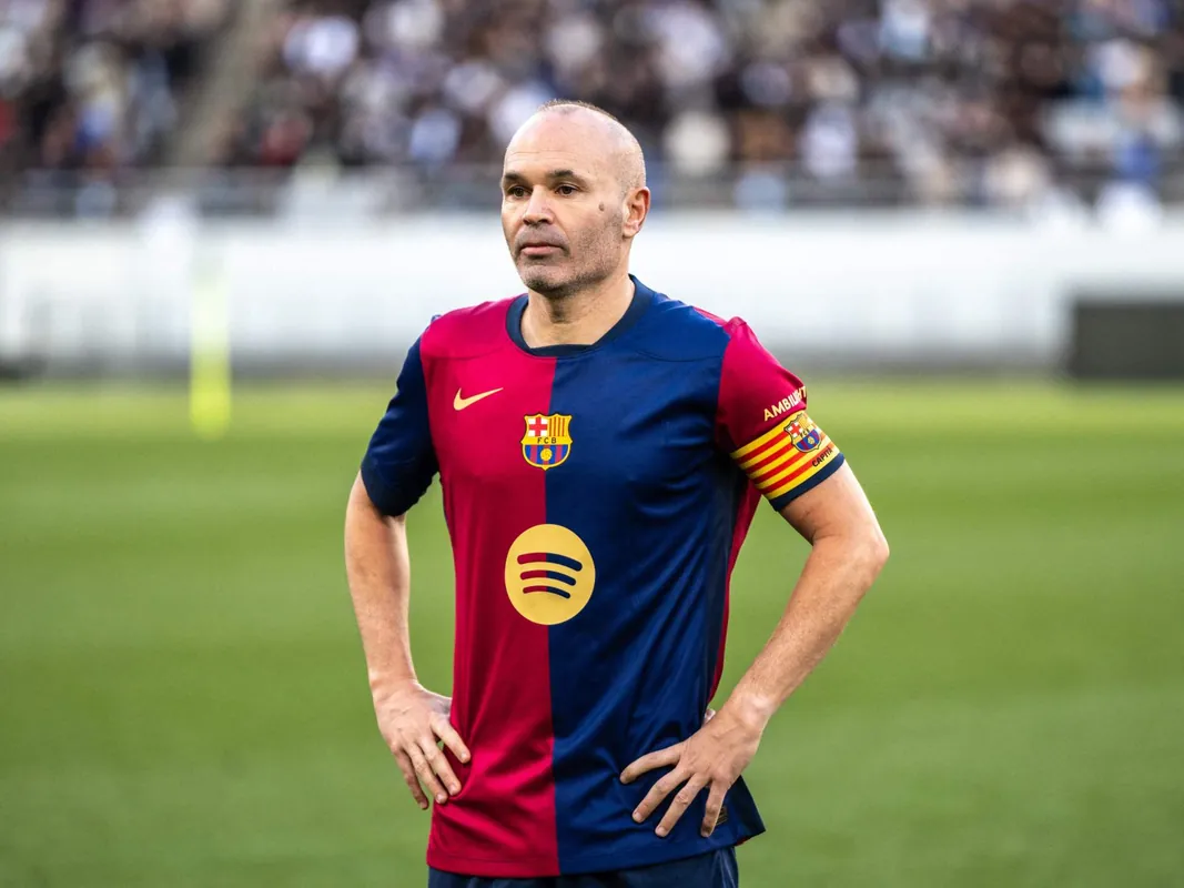 İniesta İsrail Bisiklet Takımını Satın Aldı, Gazze Nedeniyle Eleştiriler Aldı