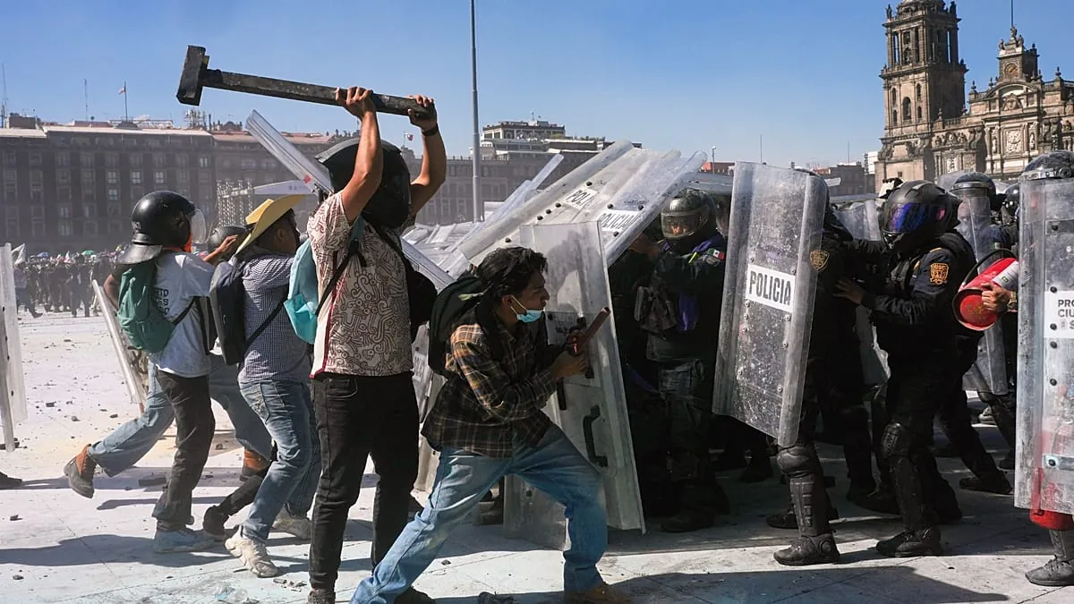 Meksika'da 'Z Kuşağı' sokaklarda: Gençlerden 12 maddelik manifesto