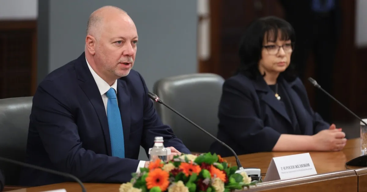 Hükümet, Yılın En Büyük Protestolarının Ardından Bütçeyi Geri Çekti