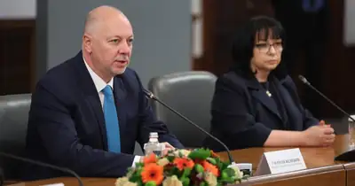 Hükümet, Yılın En Büyük Protestolarının Ardından Bütçeyi Geri Çekti