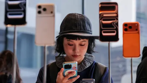 iPhone 17 Satışları Rekor Kırdı: Apple Hisseleri Yükseldi